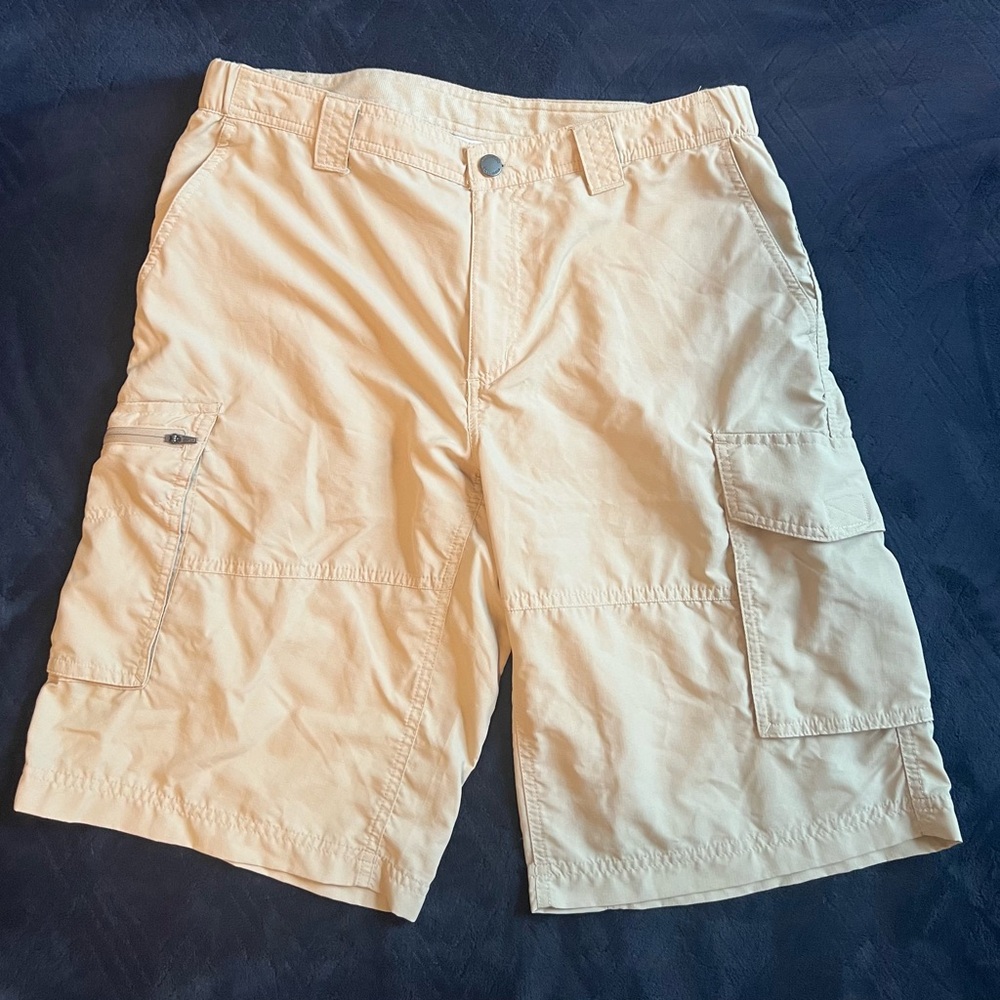Columbia Tan Cargo Shorts Lightweight Casual